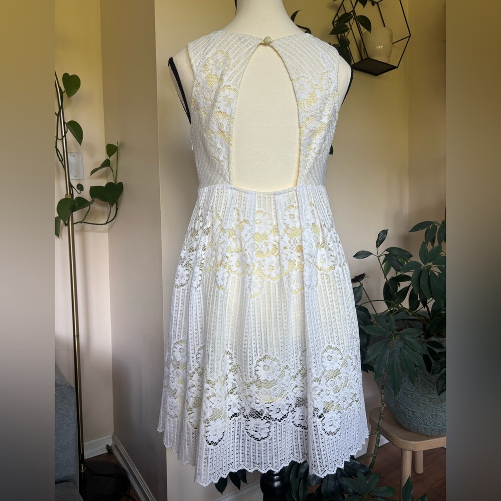 Free People White Lace Dress with Yellow Lining - Picture 5 of 7